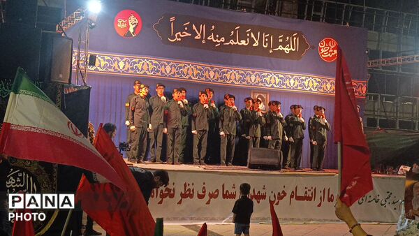 خدمات موکب ها و حضور مردم در مشهد