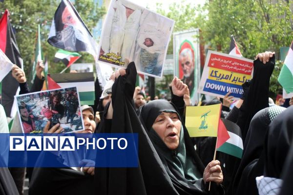 تجمع بزرگ دانش‌آموزان و فرهنگیان در حمایت از مردم مظلوم غزه و فلسطین