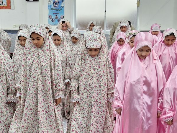 جشن تکلیف دختران در گلوگاه 