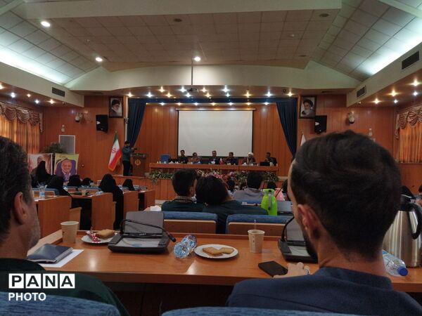 نشست صمیمی فرماندار نیشابور با خبرنگاران