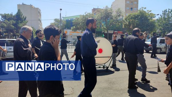  برپایی موکب‌های خدمات‌رسانی در مشهد مقدس برای جاماندگان اربعین حسینی 