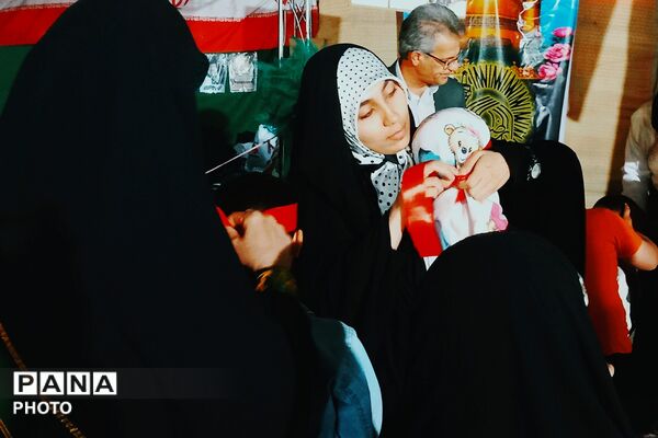 سربندهای “یا امام رضا”؛ پیوند نسل نو با سیره ائمه اطهار در تجمعات بهارستان