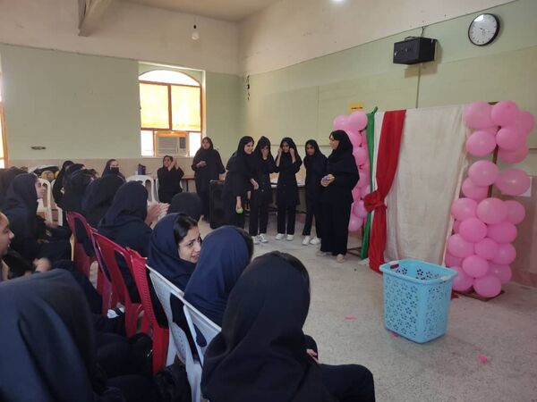 جشن میلاد حضرت زینب(س) و بزرگداشت روز پرستار در هنرستان زهرای مرضیه بندرعباس