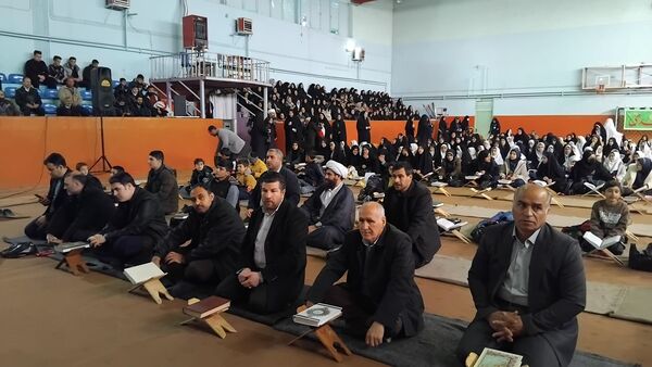 جشن چلچراغ آیه‌ها در سالن ورزشی ۲۲ بهمن اهر