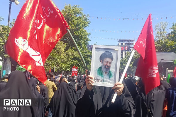 وداع باشکوه با خورشید در شهر خورشید؛ مشهد یکپارچه در سوگ