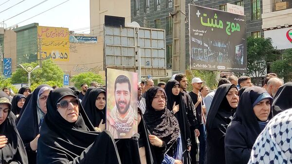 مراسم تشیع و تدفین شهید مصطفی صالحی مقدم در گلزار شهدا شهرستان قدس 