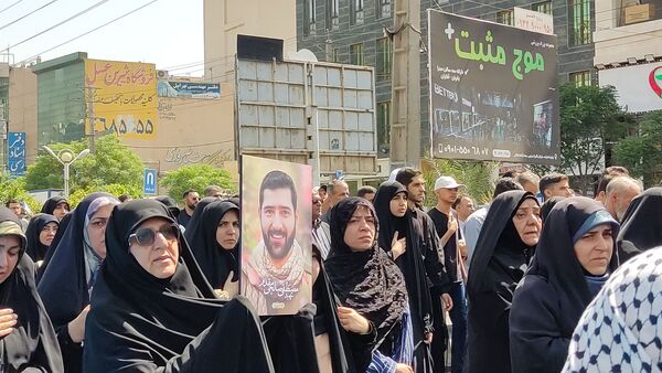 مراسم تشیع و تدفین شهید مصطفی صالحی مقدم در گلزار شهدا شهرستان قدس 