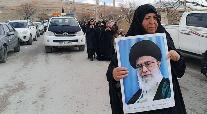 خروش ولایتمداران مارگون در پی ارتحال رهبر معظم انقلاب