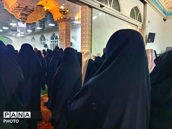 نماز جماعت همزمان با شهادت امام صادق(ع)