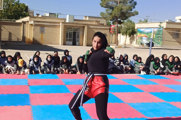 پویش یک روز با ورزش در مدارس شهرستان آباده