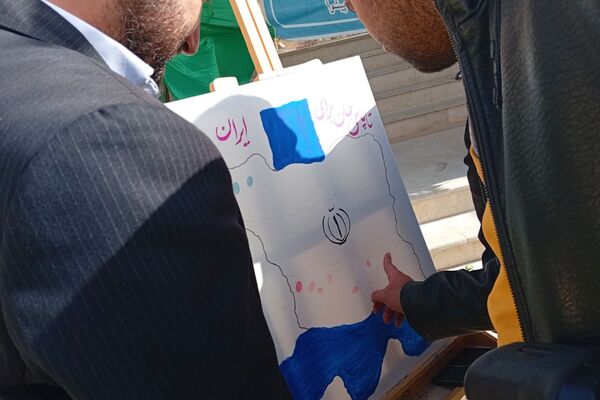 مدرسه ملوک زندی شهرستان پیشوا میزبان میزبان آیین نواختن زنگ انقلاب