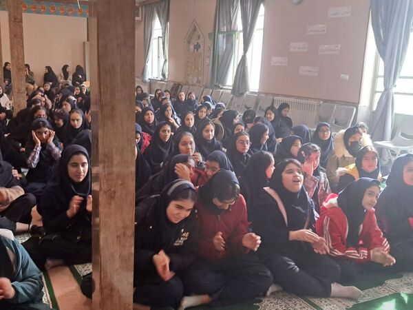 جشن ایرانمون دبیرستان انیس خوشقدم در اعیاد شعبانیه 