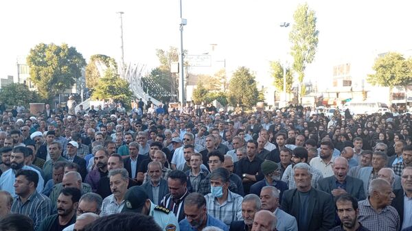 وداع باشکوه مردم قروه با پیکر مطهر شهید ایوب شیری