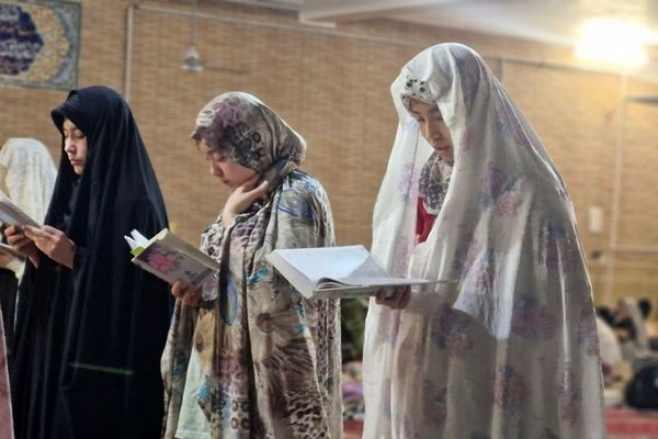 فشافویه میزبان خلوت عاشقانه دانش آموزان در نخستین روز اعتکاف همزمان با ولادت حضرت علی (ع)