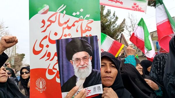 راهپیمایی یوم الله ۲۲ بهمن ماه امسال پررنگ تر از همیشه در شهر نیشابور 