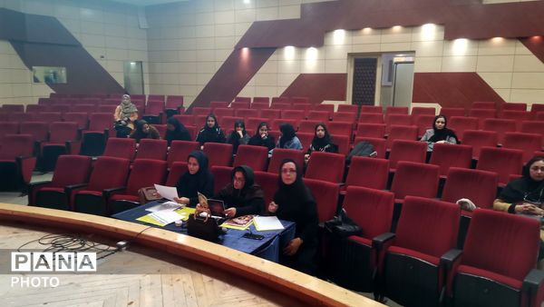 چهل‌وچهارمین جشنواره فرهنگی هنری ناحیه ٧ عرصه ای برای نمایش استعدادها