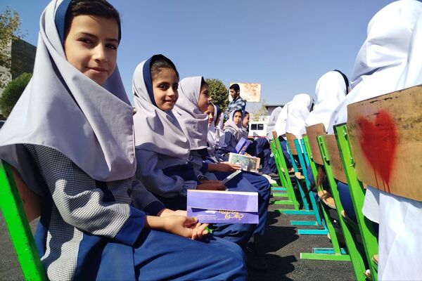 مدرسه فروغ دانش میزبان آیین باشکوه جشن عاطفه‌ها شد