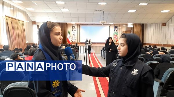 اولین نشست روسای تشکل‌های دانش‌آموزی مدارس سمپاد استان در دبیرستان فرزانگان ۲دوره دوم ناحیه۷ مشهد 