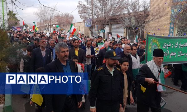 راهپیمایی مردم جعفرآباد قم در جشن سالگرد پیروزی انقلاب