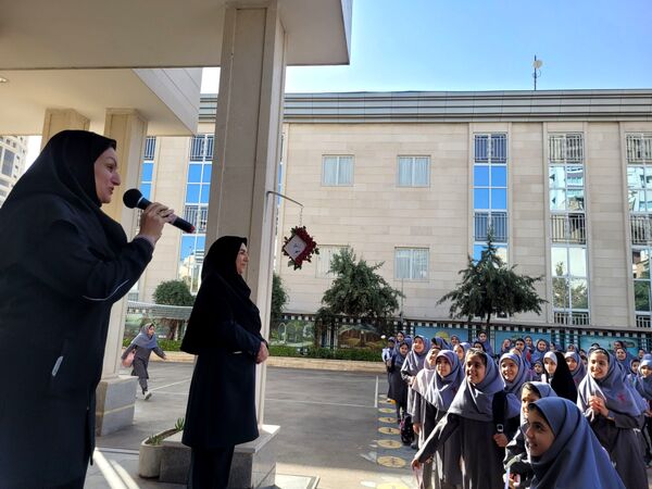 دبستان مصلی نژاد حضرت زینب میزبان مراسم آغاز سال تحصیلی شد