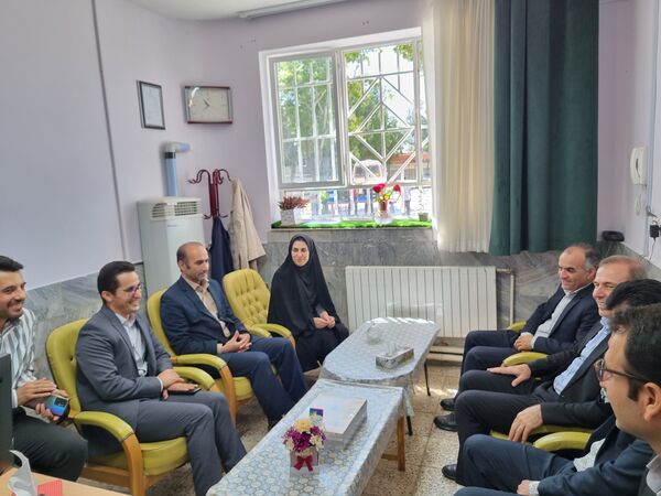 تقدیر از معلمان دبیرستان نمونه دولتی پژوهش آشخانه