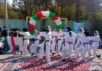  افتتاحیه المپیاد ورزشی درون مدرسه‌ای دبستان دخترانه بعثت۲
