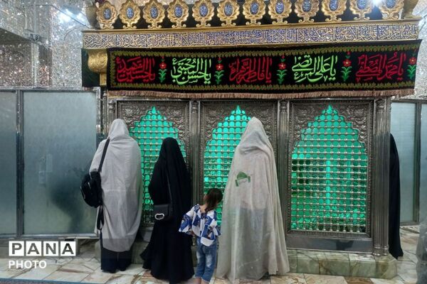 سفره‌ روضه حضرت رقیه (س) در صحن مطهر امامزاده جعفر بن موسی الکاظم (ع) پیشوا