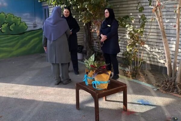 مراسم بزرگداشت ولادت حضرت زینب (س) و تجلیل از اولیای پرستار در دبستان ولیعصر و بهار معرفتِ شهرستان‌فیروزکوه