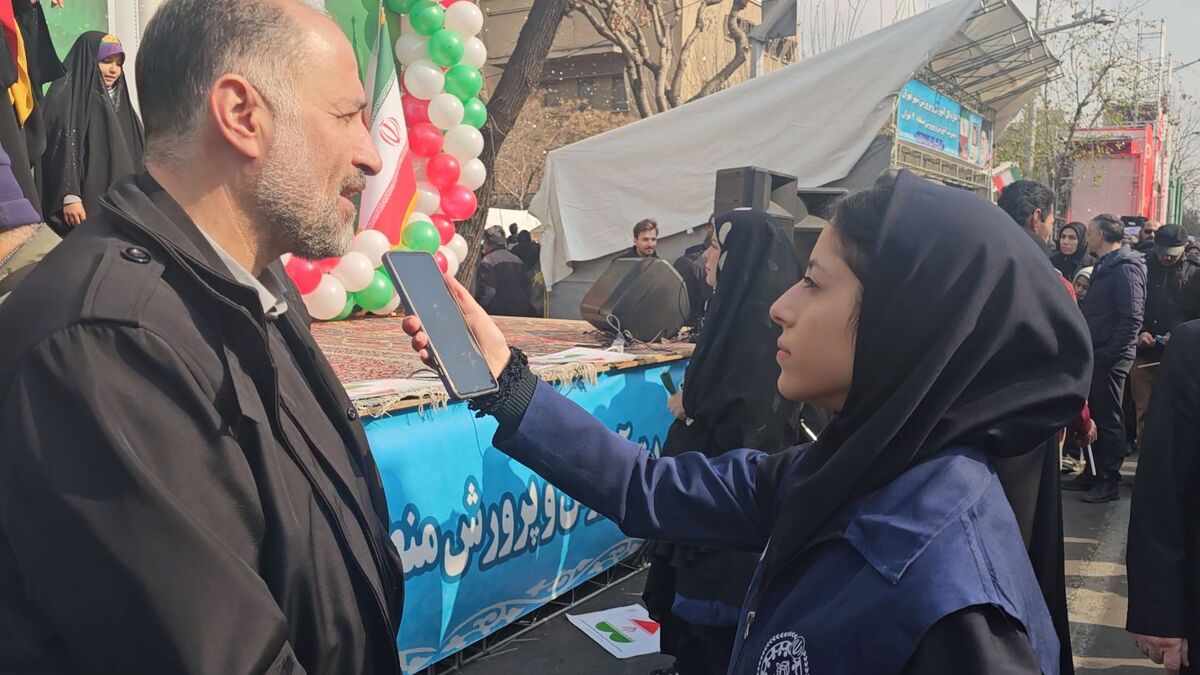 یوم‌الله ۲۲ بهمن نشانه عزتمندی مردم ایران اسلامی است