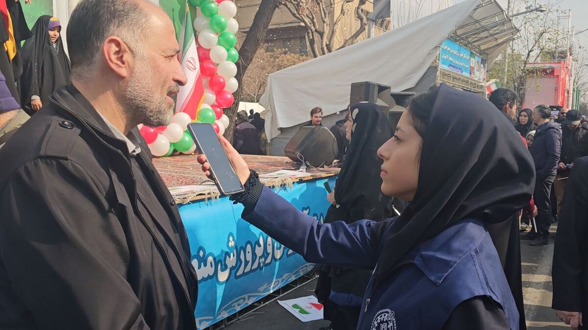 یوم‌الله ۲۲ بهمن نشانه عزتمندی مردم ایران اسلامی است