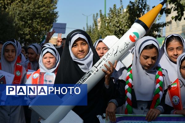 تجلی اقتدار مردم بهارستان در راهپیمایی ۱۳ آبان