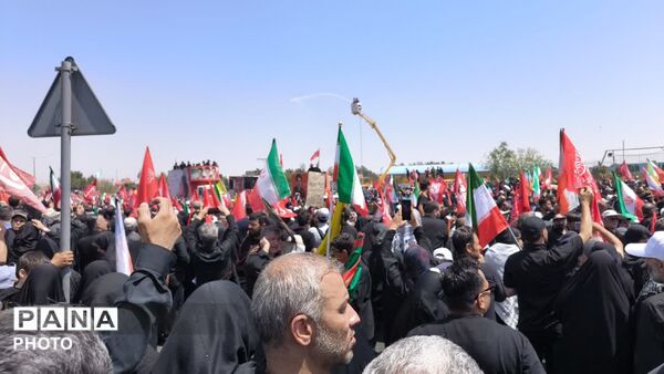 قاب هایی از لحظات وداع با آقای شهید