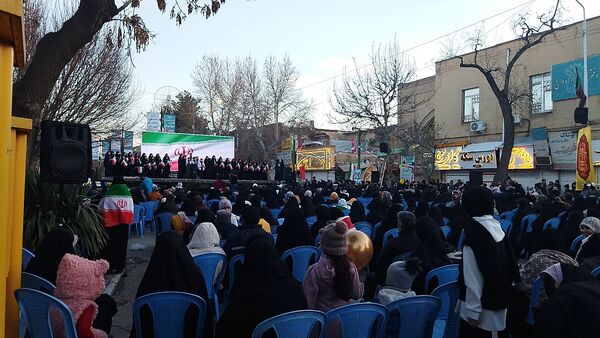 جشن میلاد حضرت مهدی ( عج) و اعیاد شعبانیه در خیابان امام خمینی نیشابور 