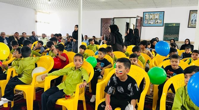 زنگ شکوفه‌ها در شهرستان عنبرآباد نواخته شد