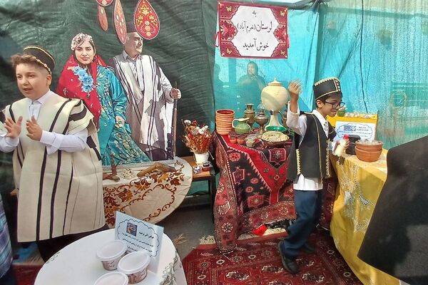 برگزاری «جشنواره ایرانشناسی» در دبستان مهر دانش ناحیه دو شهرری 