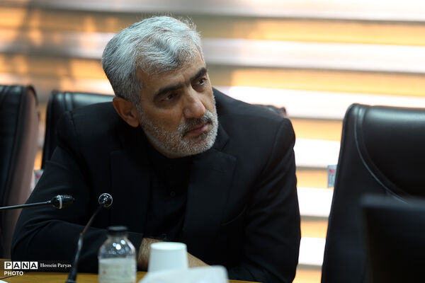 نشست مشترک وزیر آموزش و پرورش با اعضای کمیسیون آموزش، تحقیقات و فناوری مجلس شورای اسلامی