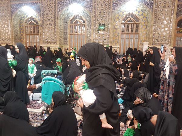 برگزاری بزرگترین اجتماع شیرخوارگان حسینی در حرم مطهر رضوی
