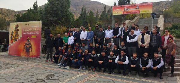 پله نوردی آتش‌نشانان مشهدی در پلکان باباکوهی 