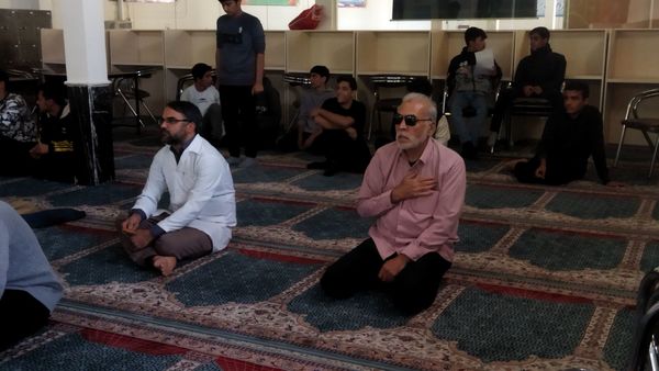 قرائت زیارت حضرت فاطمه (س) در دبیرستان شاهد ابوذر غفاری 