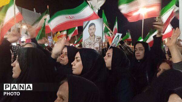 اجتماع باشکوه دختران و بانوان شهرستان قروه 