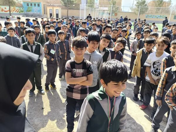 برگزاری مراسم تقدیر واهدای جایزه به دانش آموزان دبستان شهید پسندیده فدافن