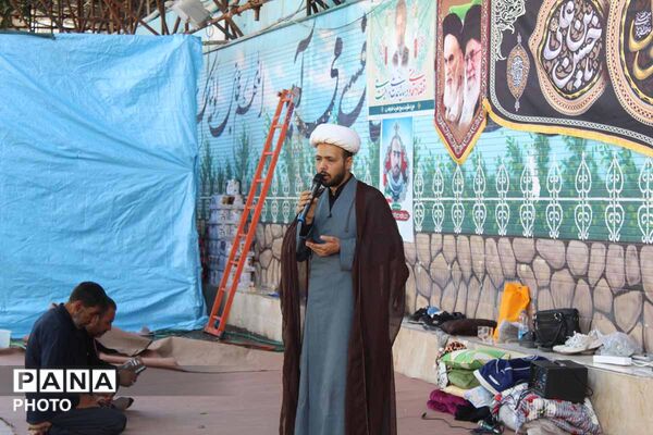 خدمت خالصانه قرارگاه جهادی حضرت جوادالائمه(ع) جاجرم به زائران امام رضا(ع) در مشهد مقدس 