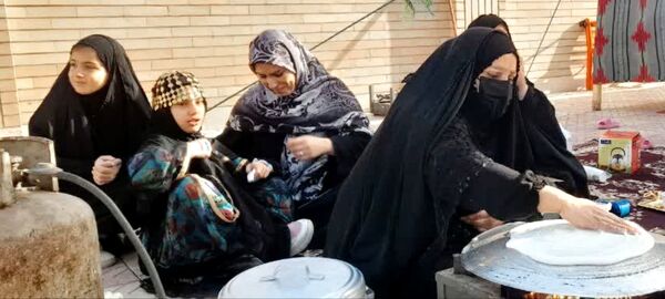 آیین نمادین نواختن زنگ انقلاب در دبستان حضرت آمنه (س)