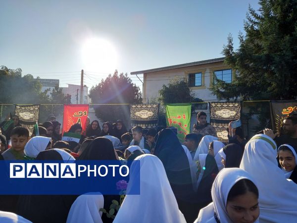 مراسم وداع شهید خوشنام در مدارس بهنمیر