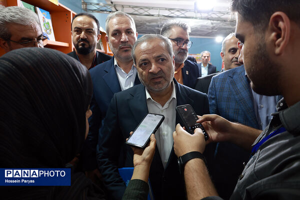 بازدید وزیر آموزش و پرورش از سی‌وششمین نمایشگاه بین‌المللی کتاب تهران 