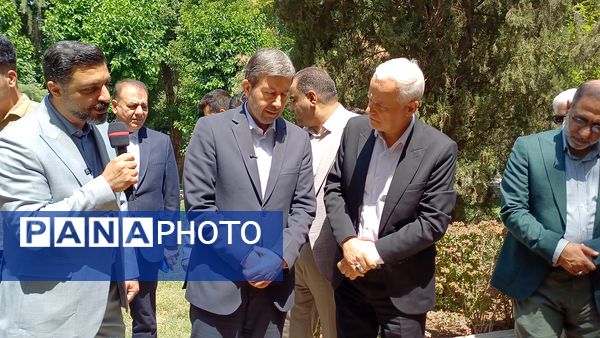 آیین بهره‌برداری از گذر صنایع دستی اصفهان