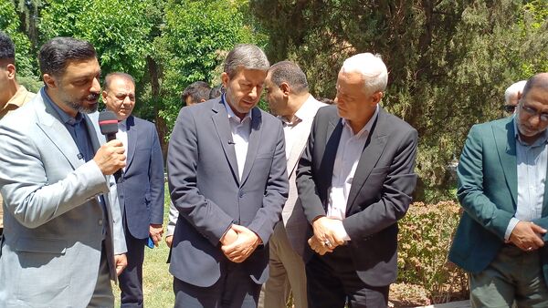 آیین بهره‌برداری از گذر صنایع دستی اصفهان