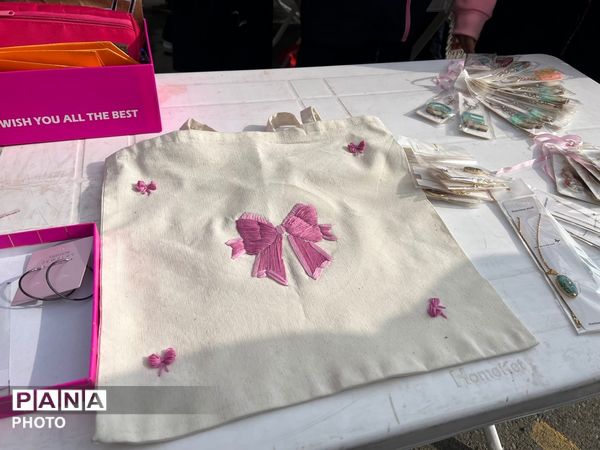 بازارچه‌ای کارآفرینی و مهارت‌آموزی دانش‌آموزان دبیرستان تیمسار فلاحی ناحیه 1 کرج 