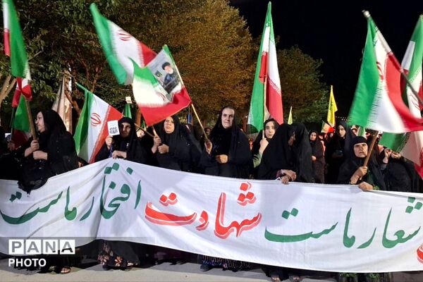 طوفان مردم لردگان در میدان؛ لبیک به ندای ولایت