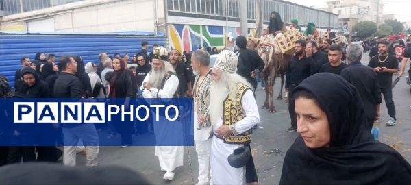 استقبال عزاداران حسینی از کاروان نمادین اسرای کربلا در قم